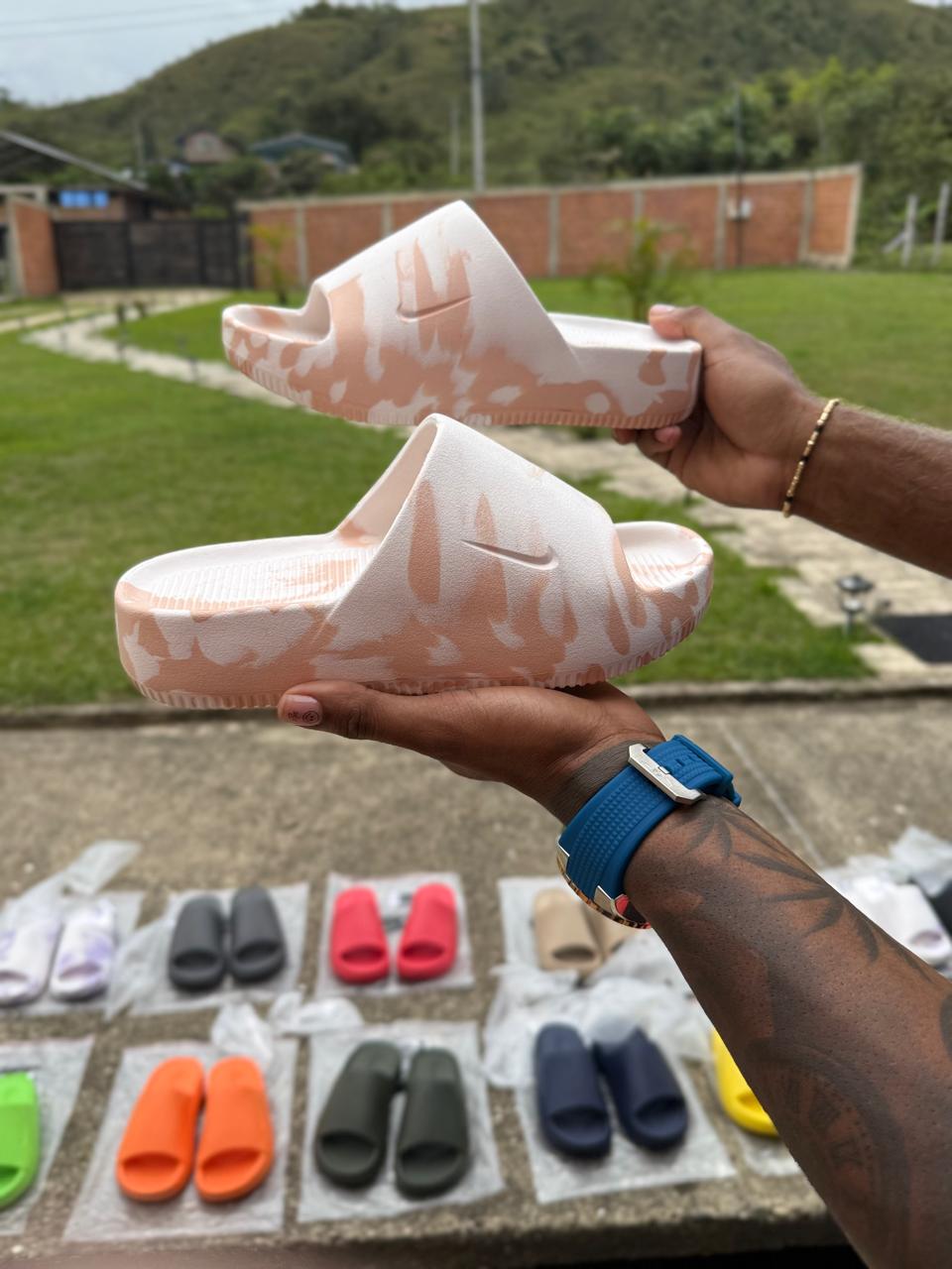 Sandalias Nike Calm Slide Unisex AMARILLA